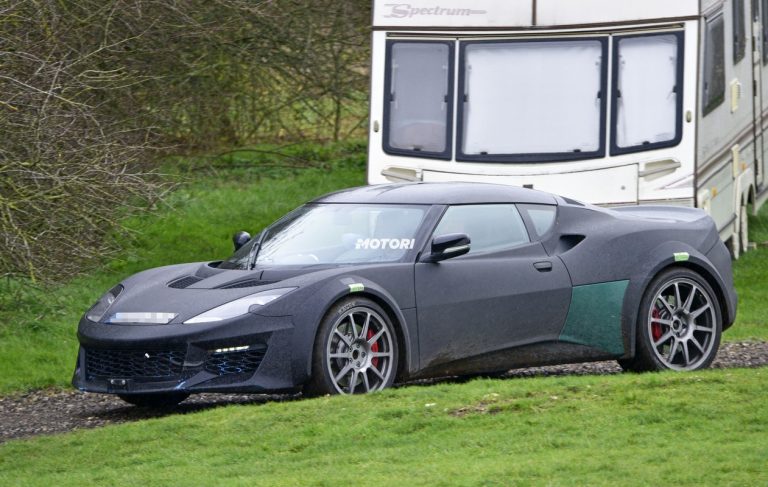 Nuova Lotus Esprit: le foto spia