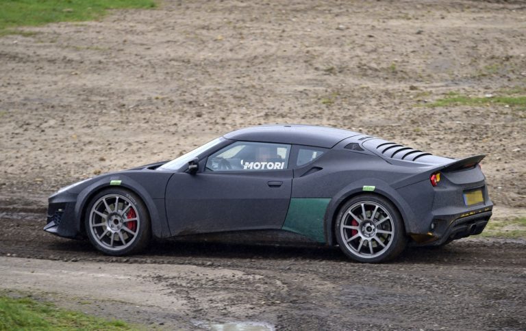 Nuova Lotus Esprit: le foto spia