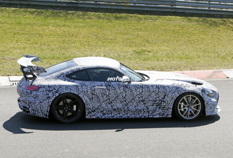 Mercedes-AMG GT Black Series, le foto spia
