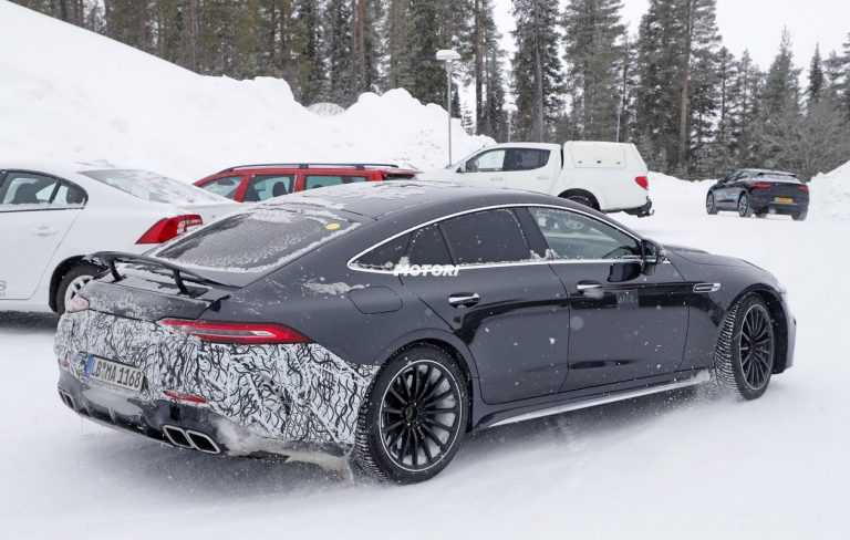 Mercedes AMG GT73 Hybrid: le foto spia