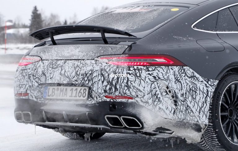 Mercedes AMG GT73 Hybrid: le foto spia