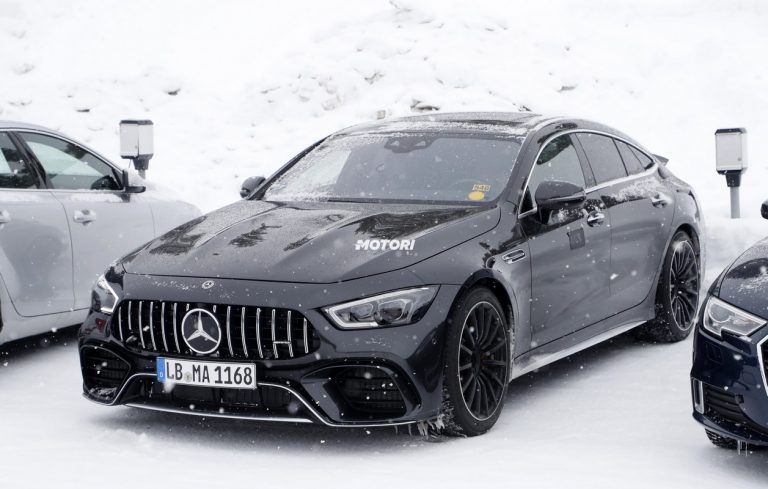 Mercedes AMG GT73 Hybrid: le foto spia
