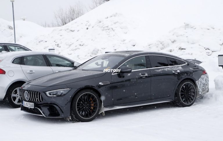 Mercedes AMG GT73 Hybrid: le foto spia