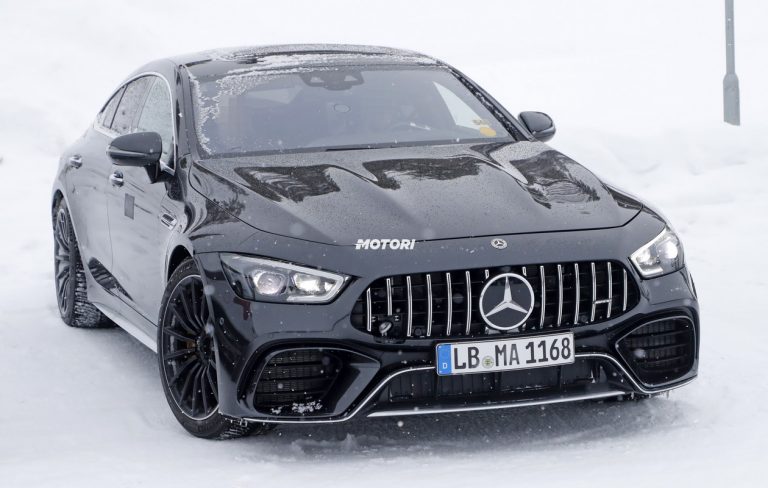 Mercedes AMG GT73 Hybrid: le foto spia