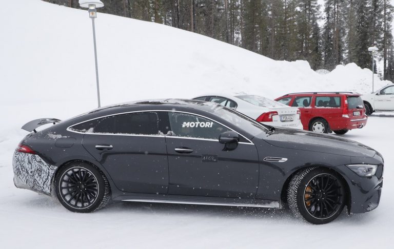Mercedes AMG GT73 Hybrid: le foto spia