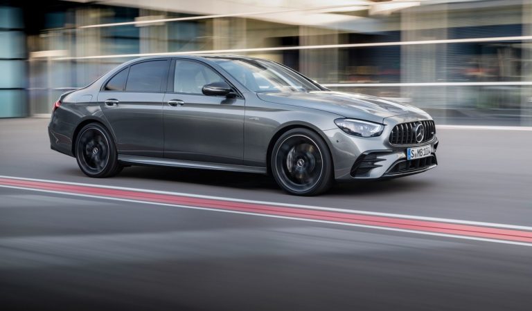 Mercedes-AMG E 53 e E 53 Wagon: immagini ufficiali