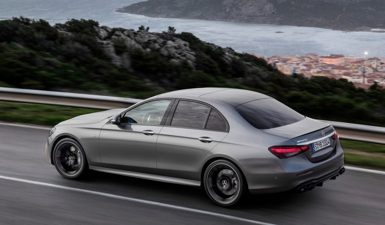 Mercedes-AMG E 53 e E 53 Wagon: immagini ufficiali
