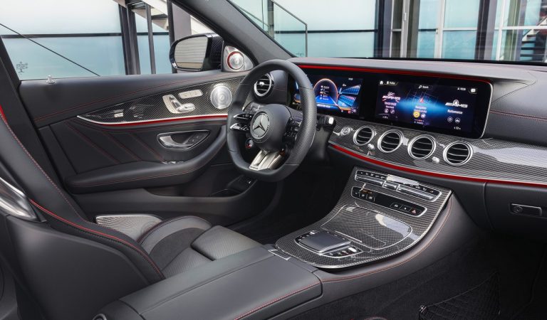 Mercedes-AMG E 53 e E 53 Wagon: immagini ufficiali