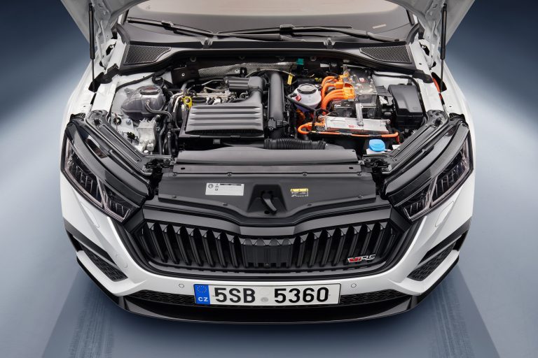 Skoda Octavia RS iV: immagini ufficiali