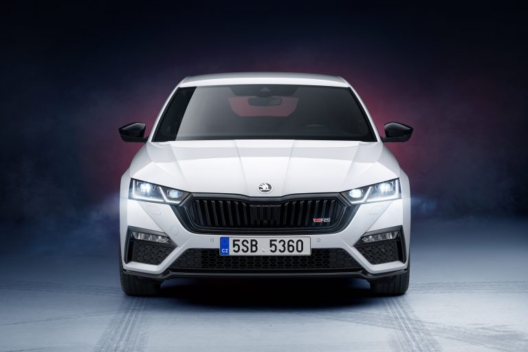 Skoda Octavia RS iV: immagini ufficiali