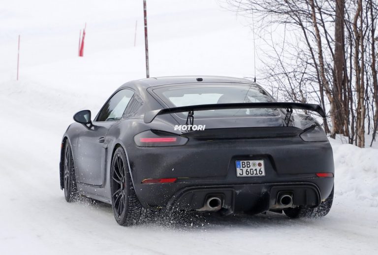 Porsche Cayman GT4 RS: le foto spia