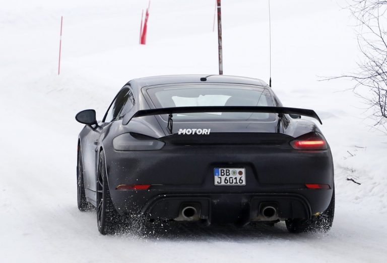 Porsche Cayman GT4 RS: le foto spia
