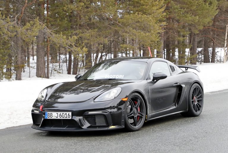 Porsche Cayman GT4 RS: le foto spia