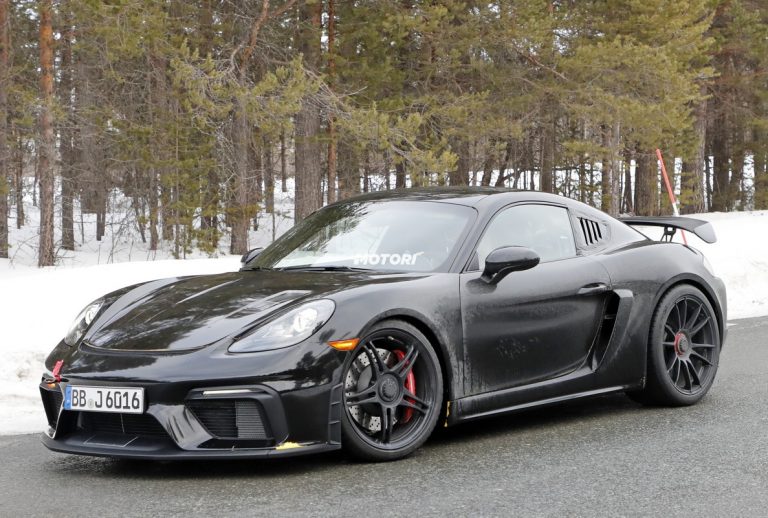 Porsche Cayman GT4 RS: le foto spia