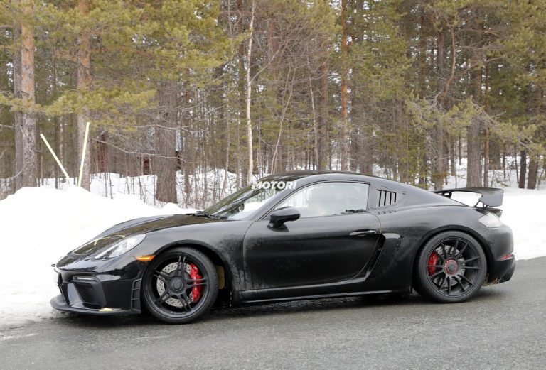 Porsche Cayman GT4 RS: le foto spia