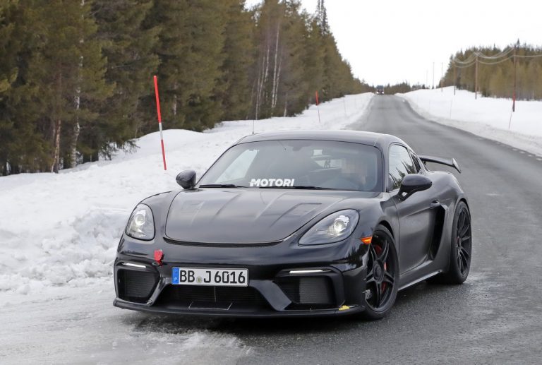 Porsche Cayman GT4 RS: le foto spia