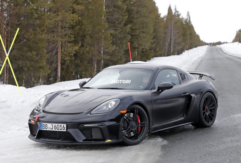 Porsche Cayman GT4 RS: le foto spia