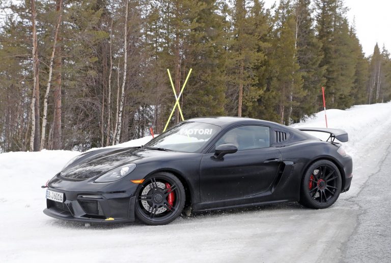 Porsche Cayman GT4 RS: le foto spia