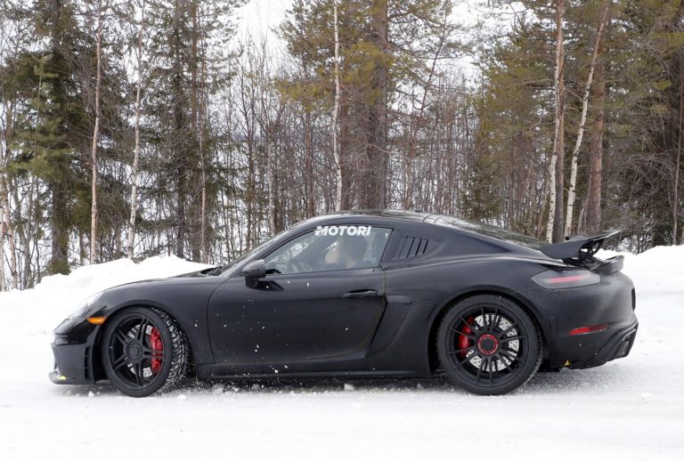 Porsche Cayman GT4 RS: le foto spia