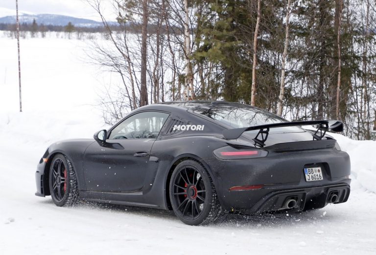 Porsche Cayman GT4 RS: le foto spia