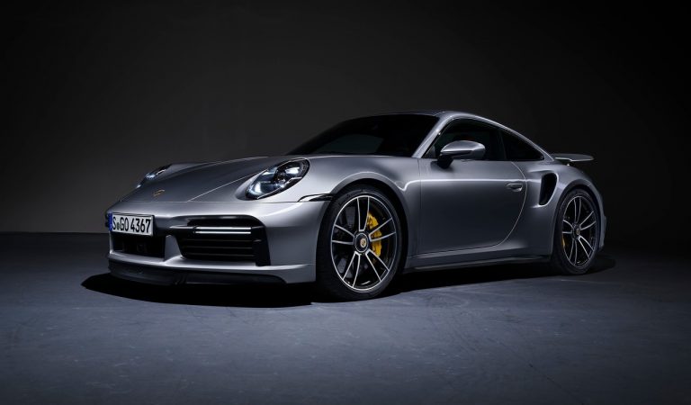 Nuova Porsche 911 Turbo S: immagini ufficiali