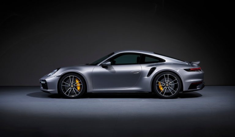 Nuova Porsche 911 Turbo S: immagini ufficiali