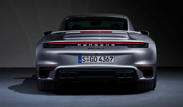Nuova Porsche 911 Turbo S: immagini ufficiali
