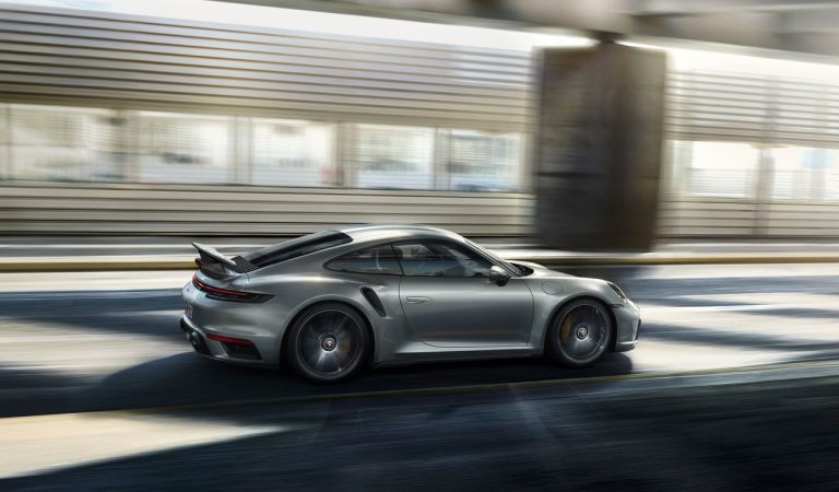 Nuova Porsche 911 Turbo S: immagini ufficiali