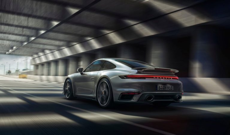 Nuova Porsche 911 Turbo S: immagini ufficiali