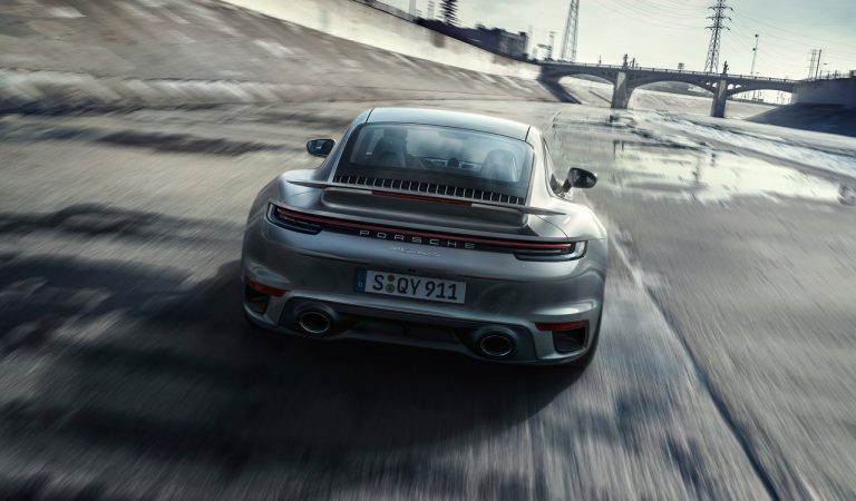 Nuova Porsche 911 Turbo S: immagini ufficiali