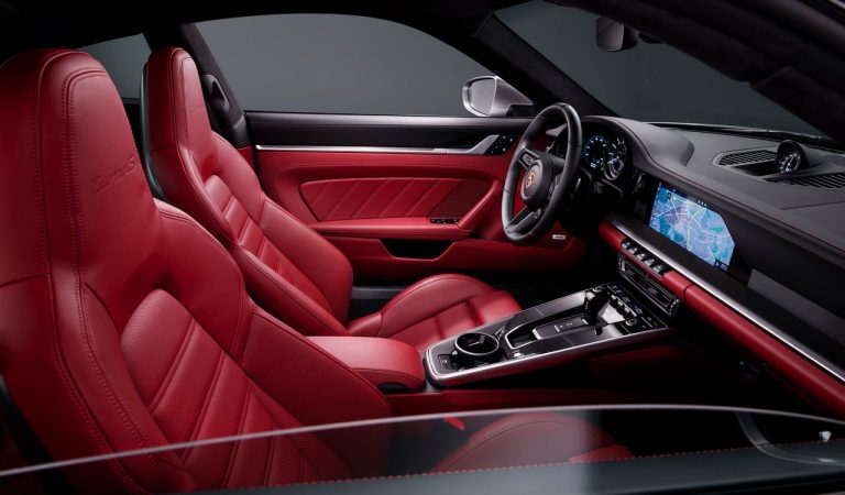 Nuova Porsche 911 Turbo S: immagini ufficiali