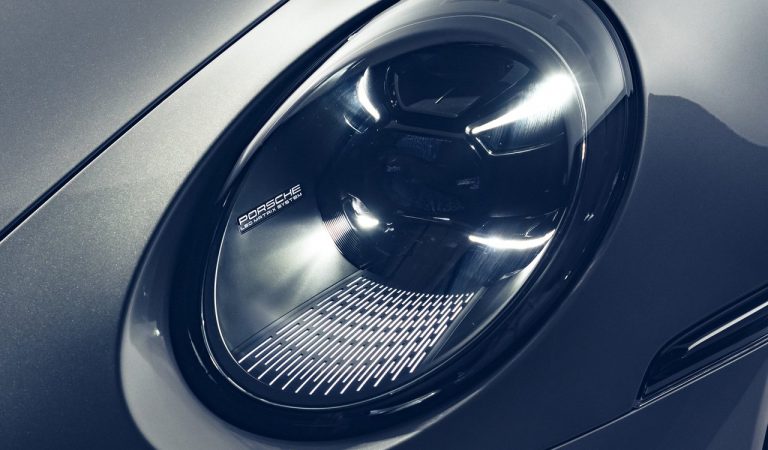 Nuova Porsche 911 Turbo S: immagini ufficiali