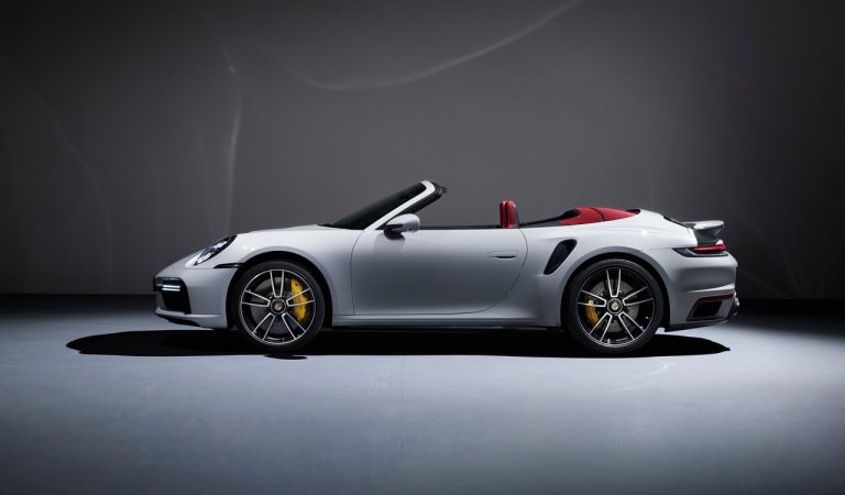 Porsche 911 Turbo S Cabriolet 2020: immagini ufficiali