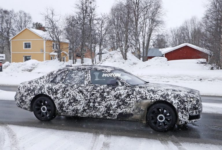 Rolls-Royce Ghost, foto spia della nuova generazione