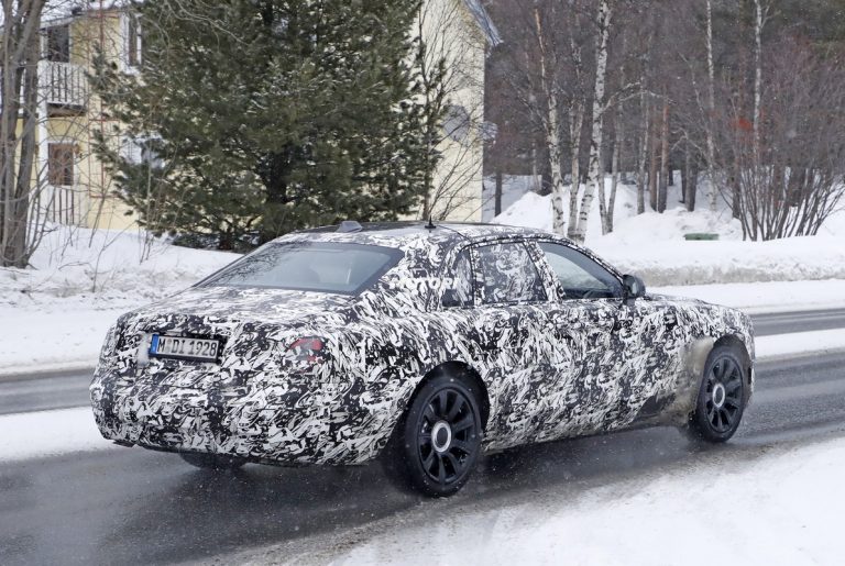 Rolls-Royce Ghost, foto spia della nuova generazione