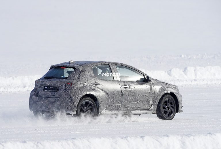 Toyota B-SUV: le foto spia