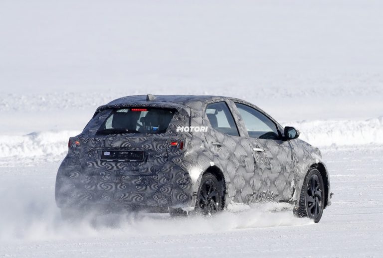 Toyota B-SUV: le foto spia