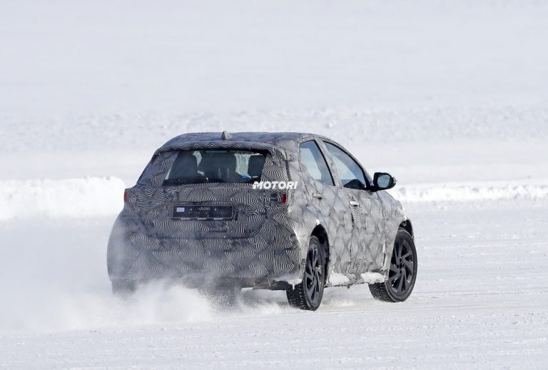 Toyota B-SUV: le foto spia