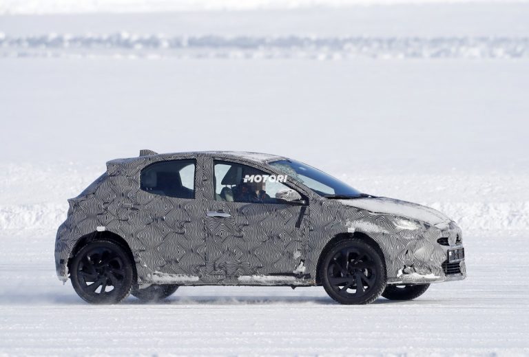 Toyota B-SUV: le foto spia