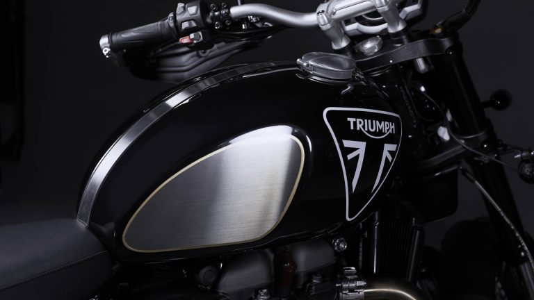 Triumph Scrambler 1200 Bond Edition