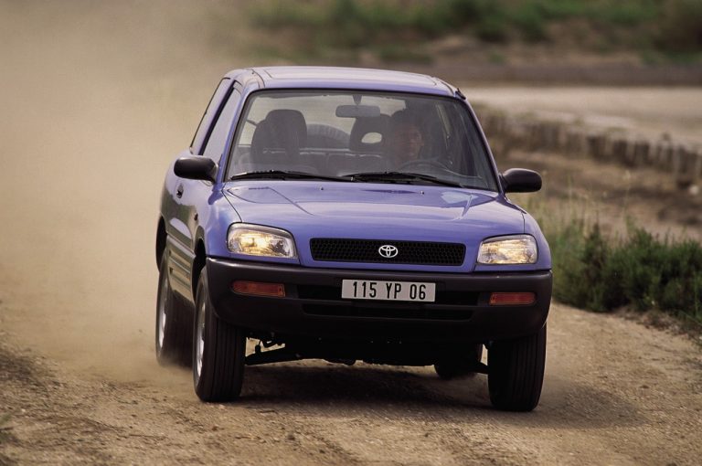 Toyota Rav4: la storia nelle immagini