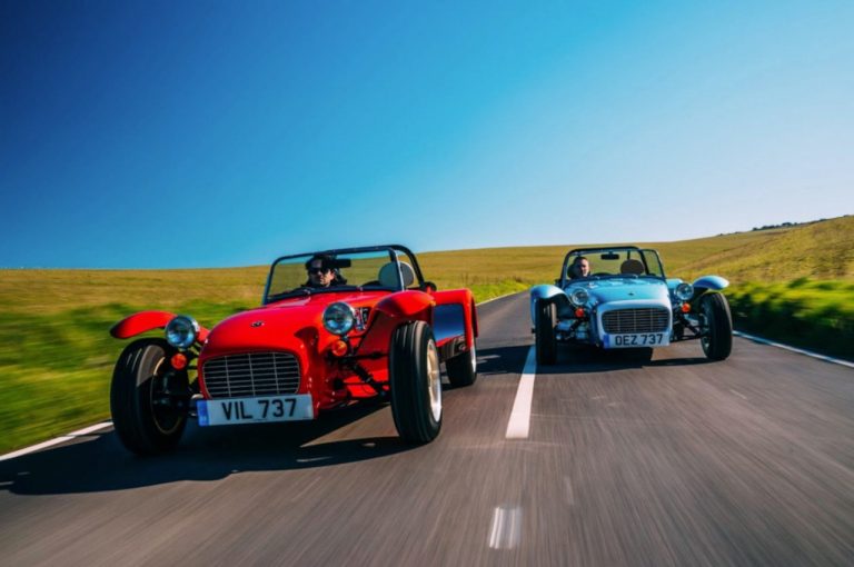 Caterham Super Seven 1600: immagini ufficiali