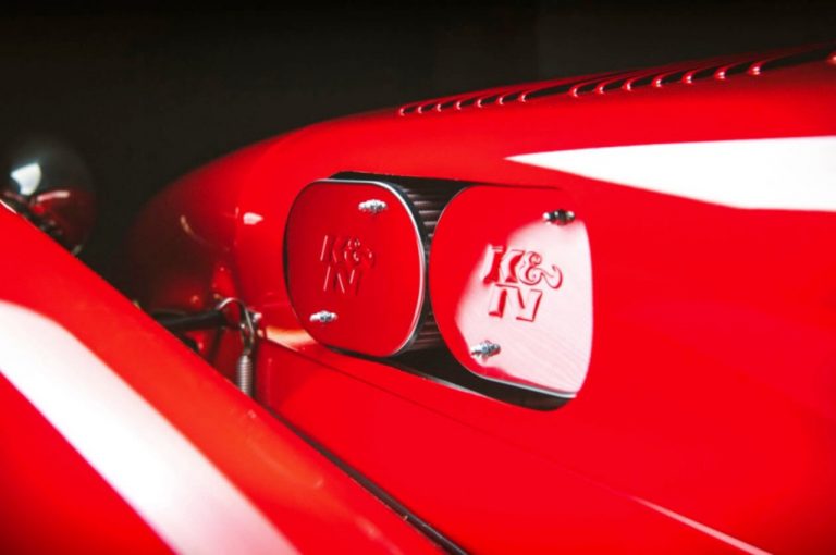 Caterham Super Seven 1600: immagini ufficiali