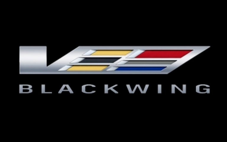 Cadillac CT4-V e CT5-V Blackwing: immagini ufficiali dei test in pista