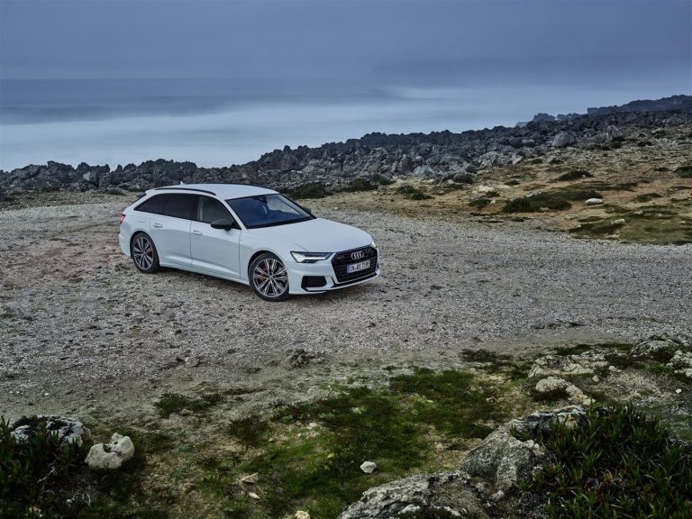 Audi A6 Avant TFSI e quattro: immagini ufficiali