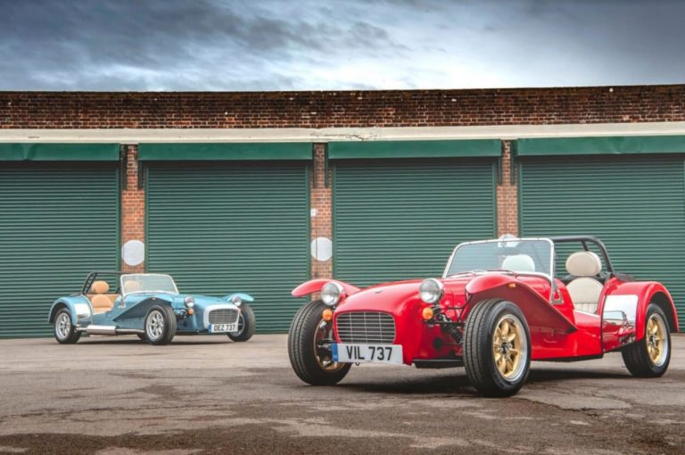 Caterham Super Seven 1600: immagini ufficiali