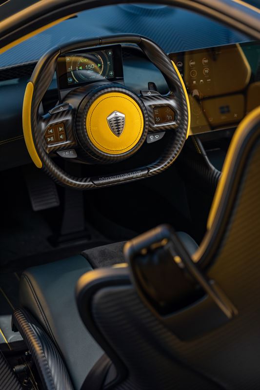 Koenigsegg Gemera: immagini ufficiali in pista
