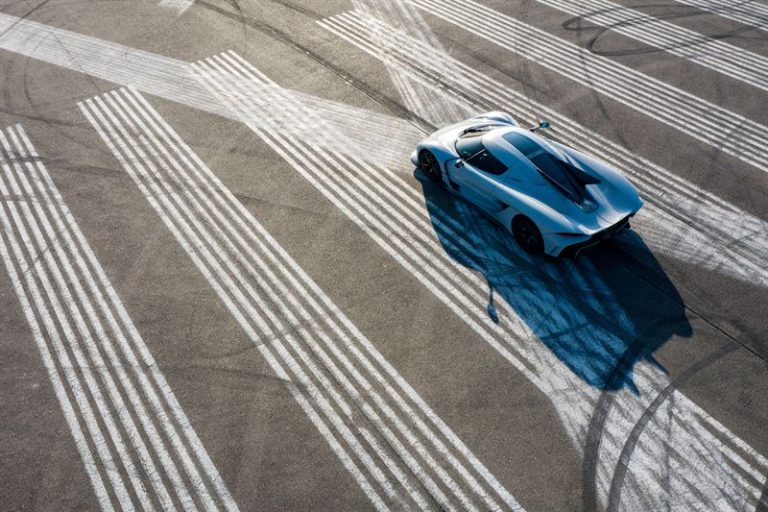 Koenigsegg Jesko Absolut: immagini ufficiali in pista
