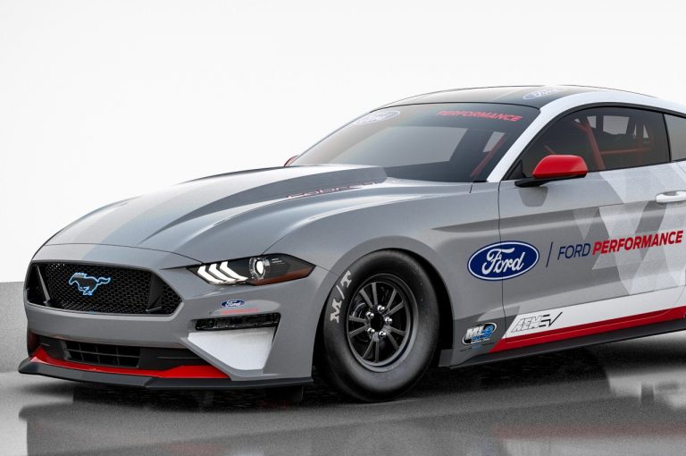 Ford Mustang Cobra Jet 1400 concept elettrica 2020: immagini ufficiali