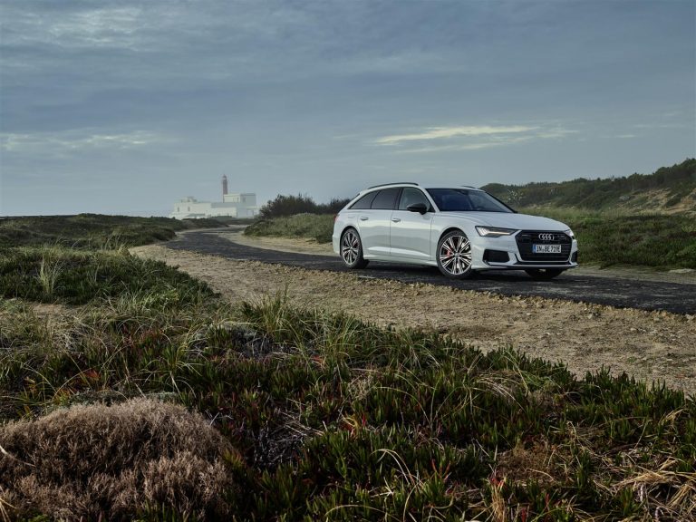 Audi A6 Avant TFSI e quattro: immagini ufficiali